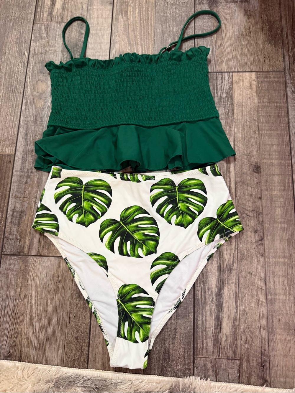 Cupshe Green Ruffled Tropical Two-Piece Swimsuit